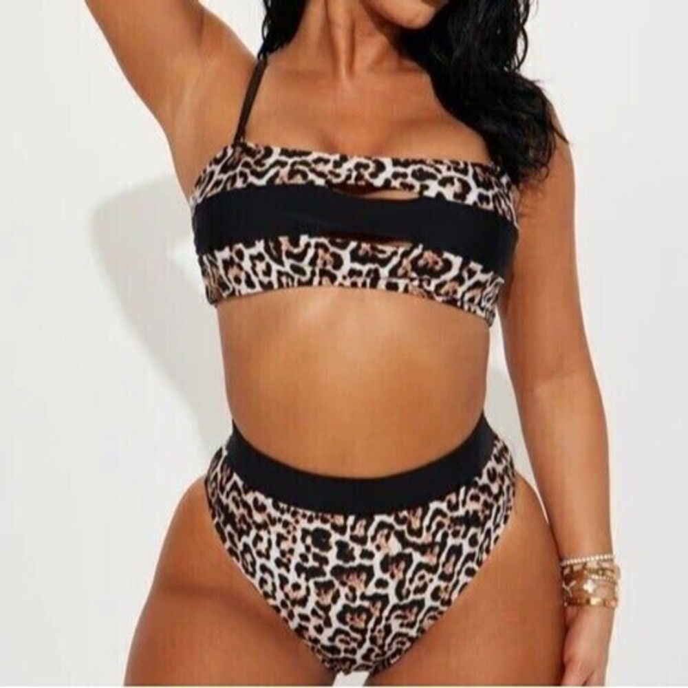 Leopard Strapless Bandeau 2 Piece Bikini Size Small RefN01